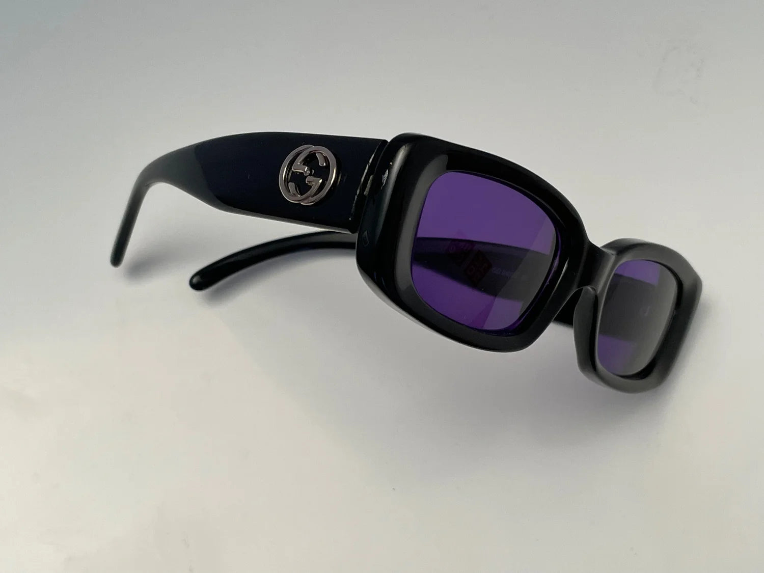 Vintage Gucci GG2409/S Black w/ purple lenses